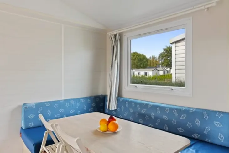 EuroCamp   Mobilheim Comfort   3 Schlafzimmer   Max. 6 Personen   Wohn  und Essbereich