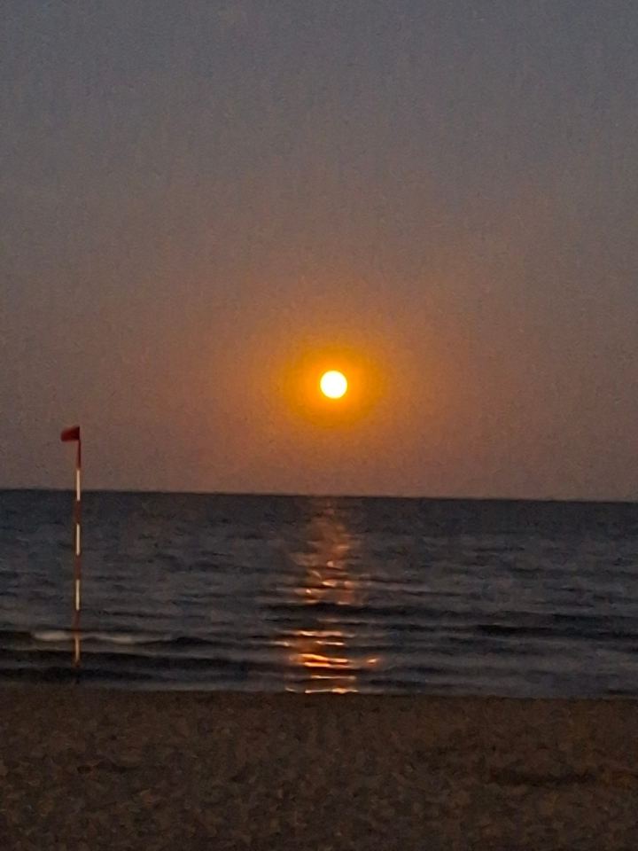 Mondaufgang und Strand · 1